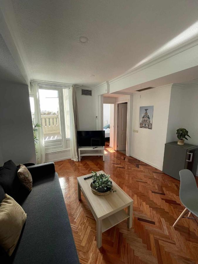 Apartamento Con Terraza Y Vistas Alcalaretiro Madrid Luaran gambar