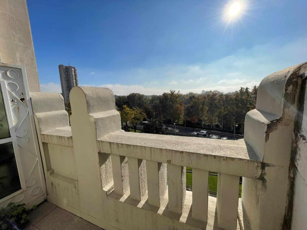 Apartamento Con Terraza Y Vistas Alcalaretiro Madrid Luaran gambar